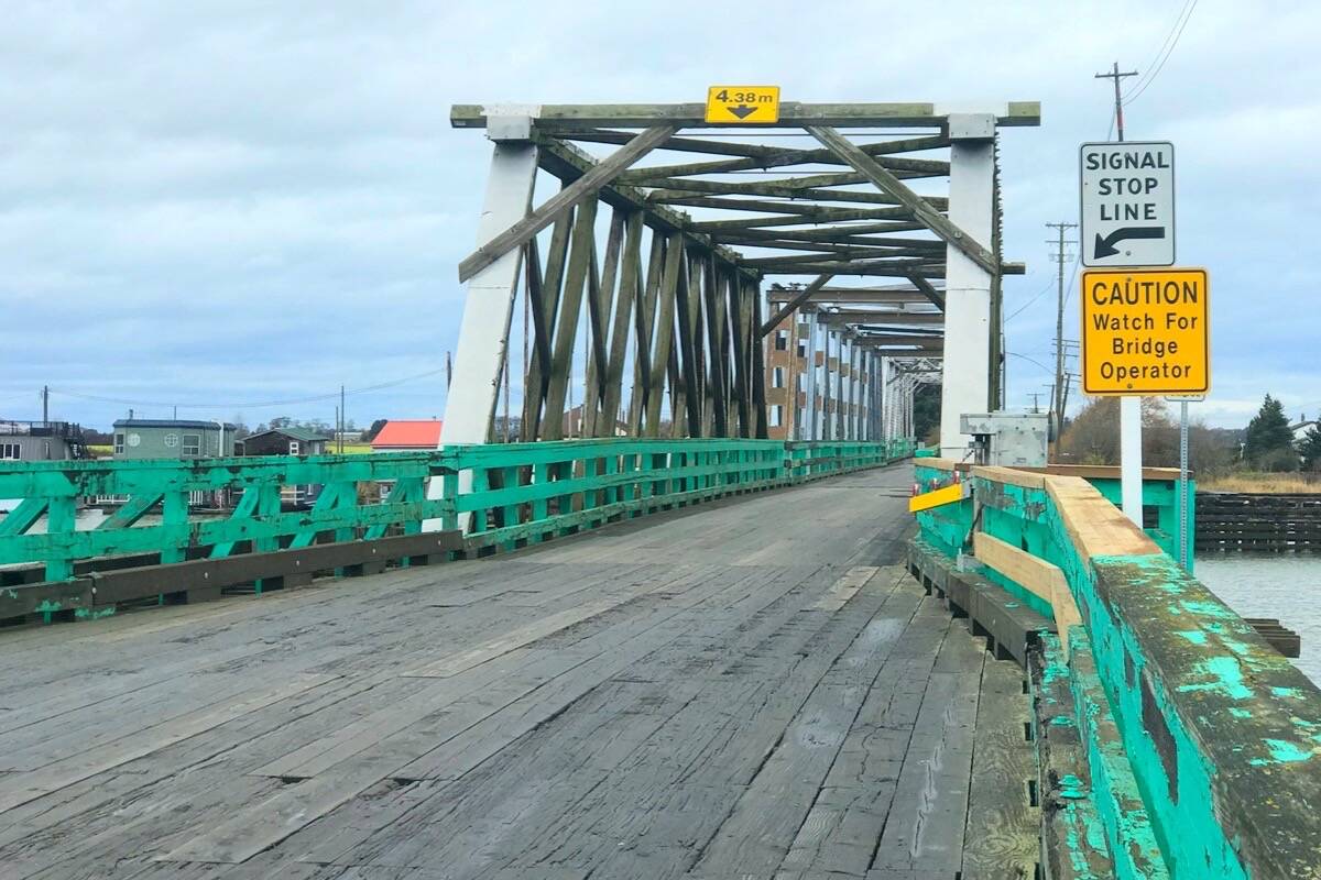 Repairing Westham Island Bridge could take several weeks : TransLink