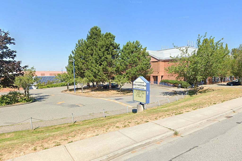 Bomb threat at Lord Tweedsmuir ‘not credible’, according to police